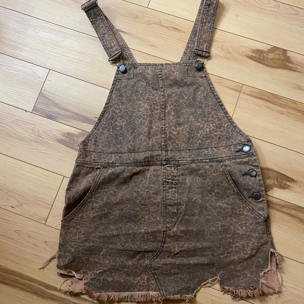 Free People size 6 Jean overall dress cheetah print